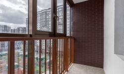 Утеплённый балкон с алюминиевыми рамами