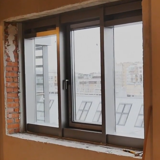 Декорирование и утепление алюминиевой рамы окна с коробами в цвет покраски металла, ЖК «Люмьер»